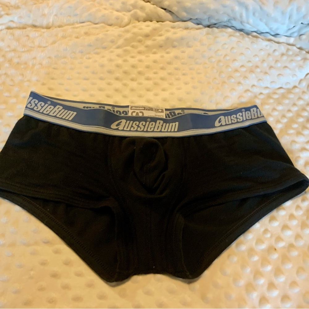 Preworn aussiebum boxer briefs in excellent condition.